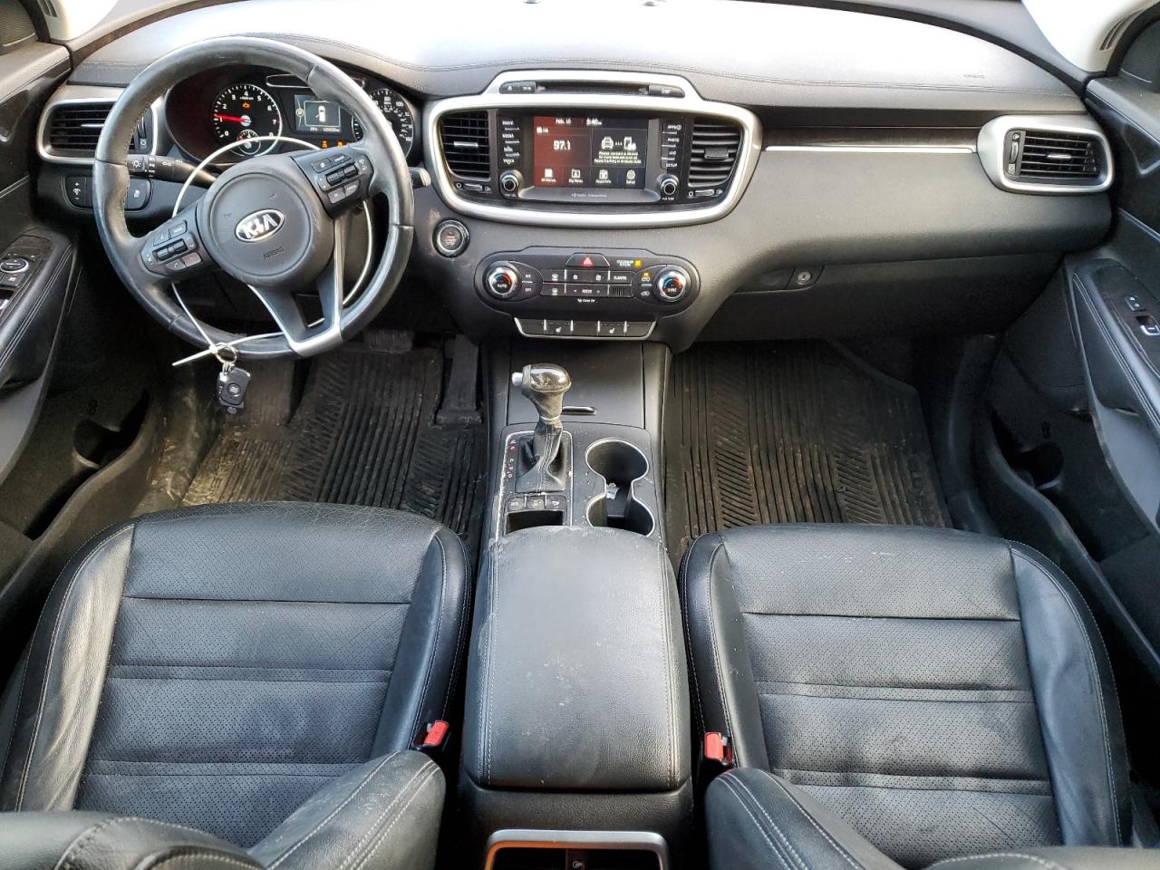 2017 KIA Sorento VIN 5XYPGDA39HG336827 Copart auction photo, front end damage thumbnail 8