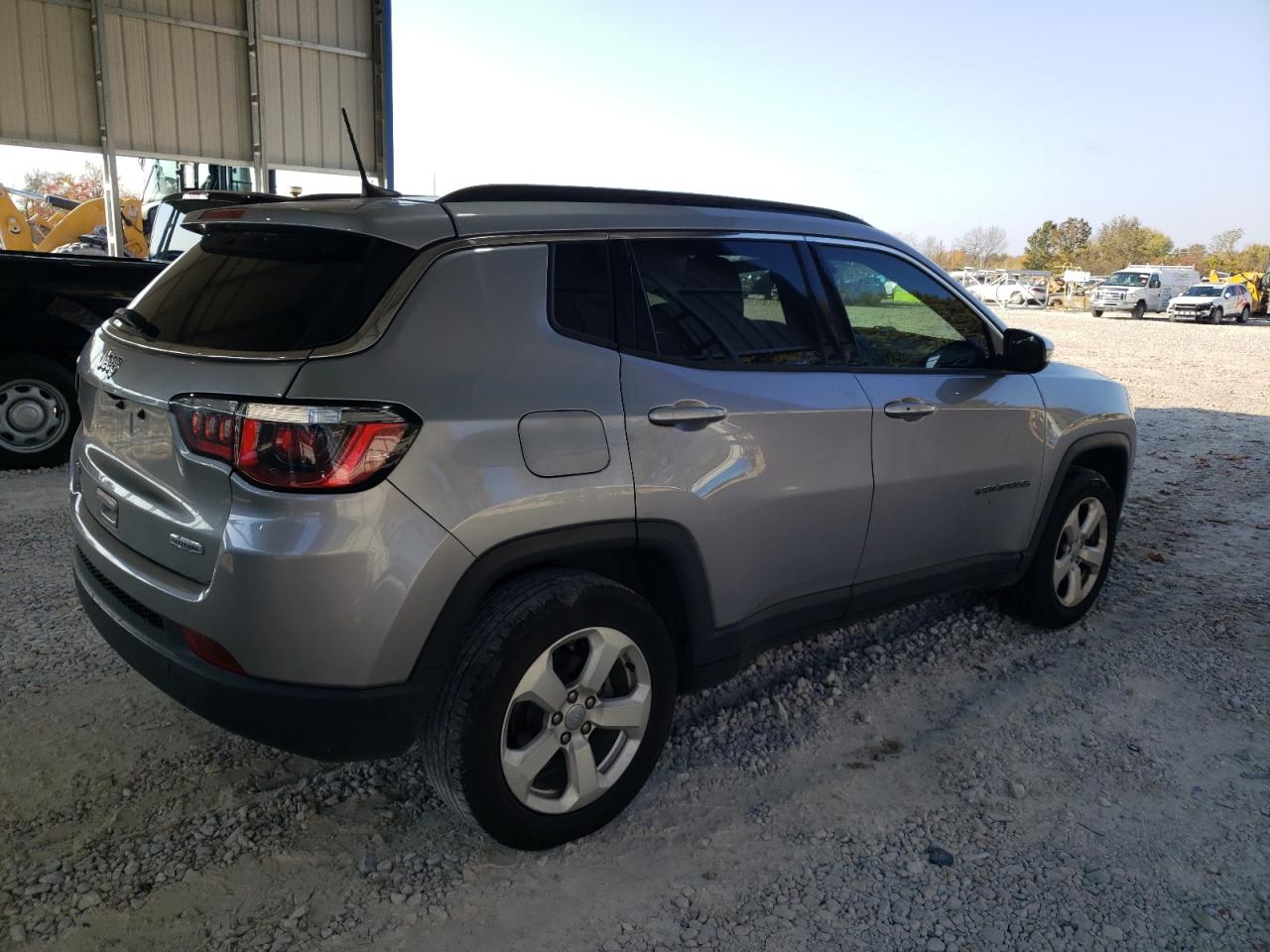 2018 Jeep Compass VIN 3C4NJDBB7JT142939 Copart auction photo, front end / side damage thumbnail 3