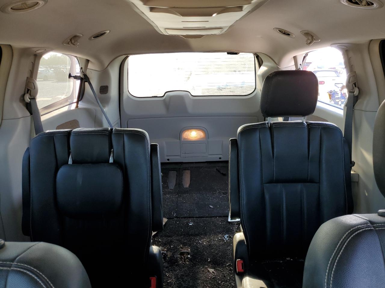 2016 Chrysler Town & Country VIN 2C4RC1BG5GR231538 Copart auction photo, front end damage thumbnail 10