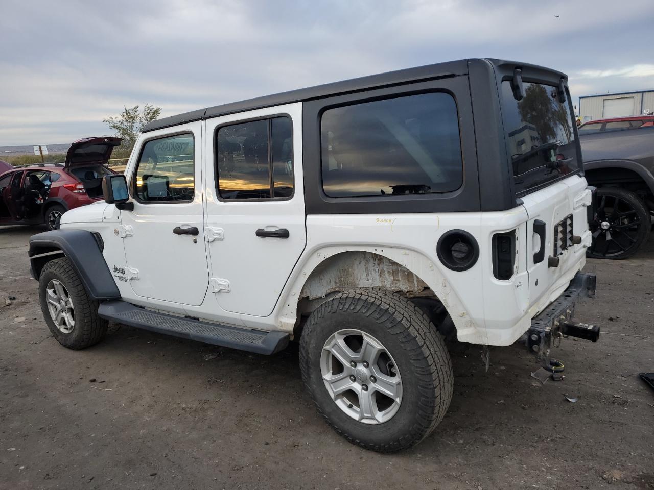 2020 Jeep Wrangler VIN 1C4HJXDNXLW204319 Copart auction photo, rear end damage thumbnail 2