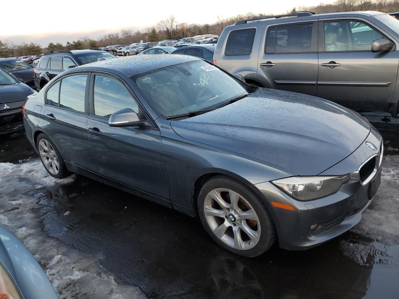 2013 BMW 3er VIN WBA3C3C57DF982297 Copart auction photo, minor dent/scratches damage thumbnail 4