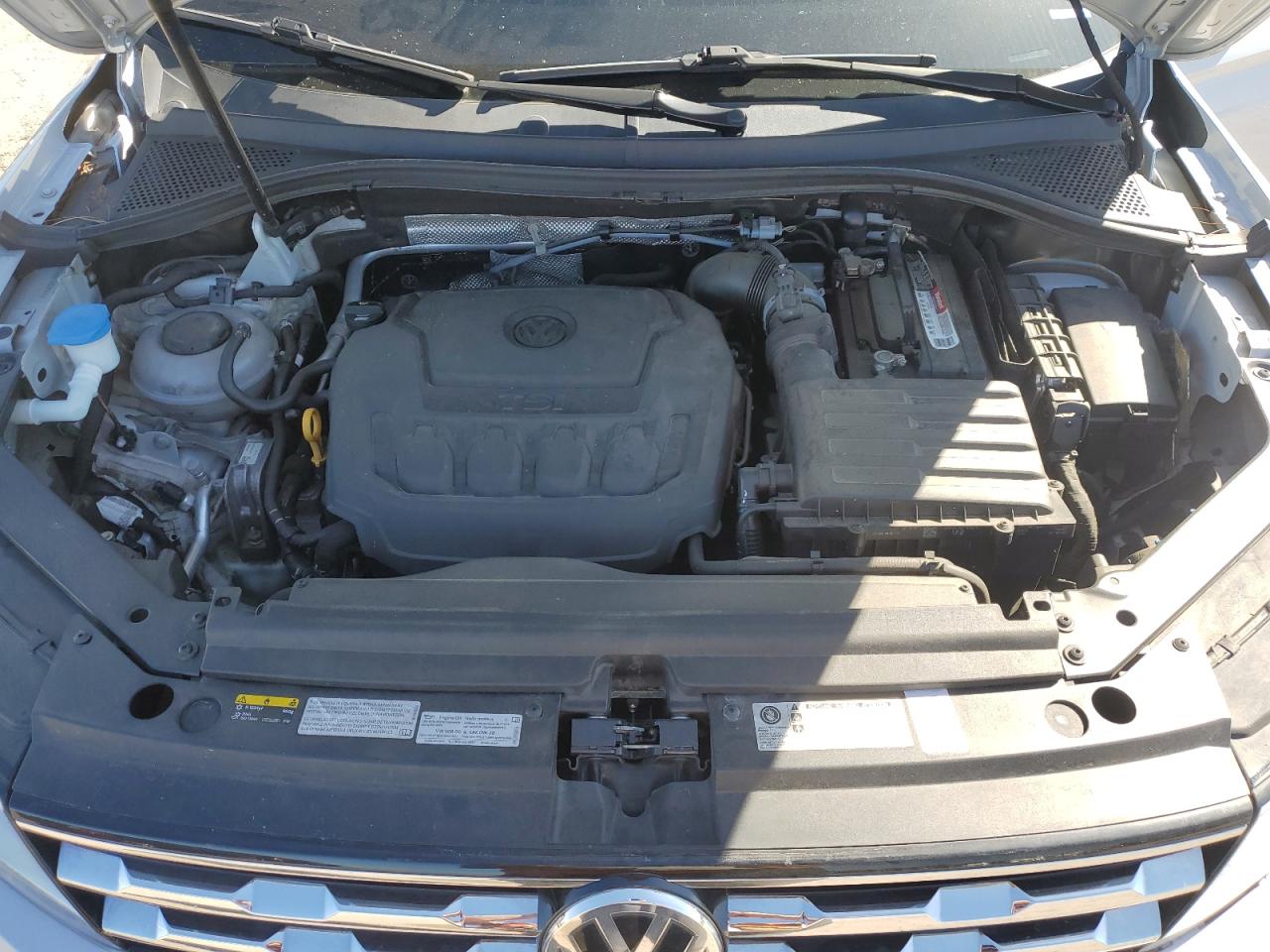 2018 Volkswagen Tiguan VIN 3VV2B7AX9JM024613 Copart auction photo, front end / side damage thumbnail 14