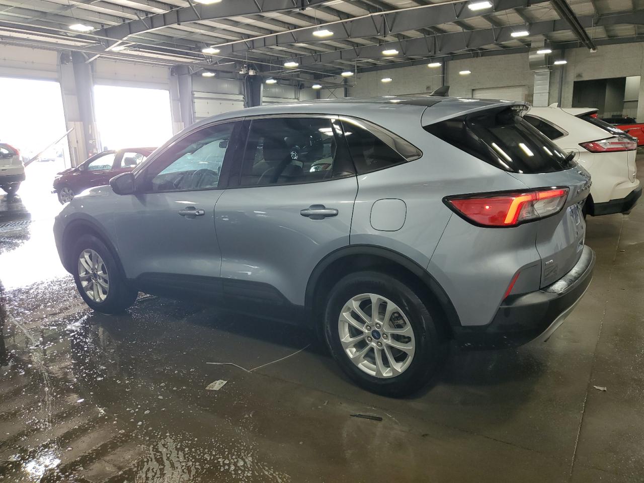 2022 Ford Escape VIN 1FMCU9G62NUB64278 Copart auction photo, front end damage thumbnail 2