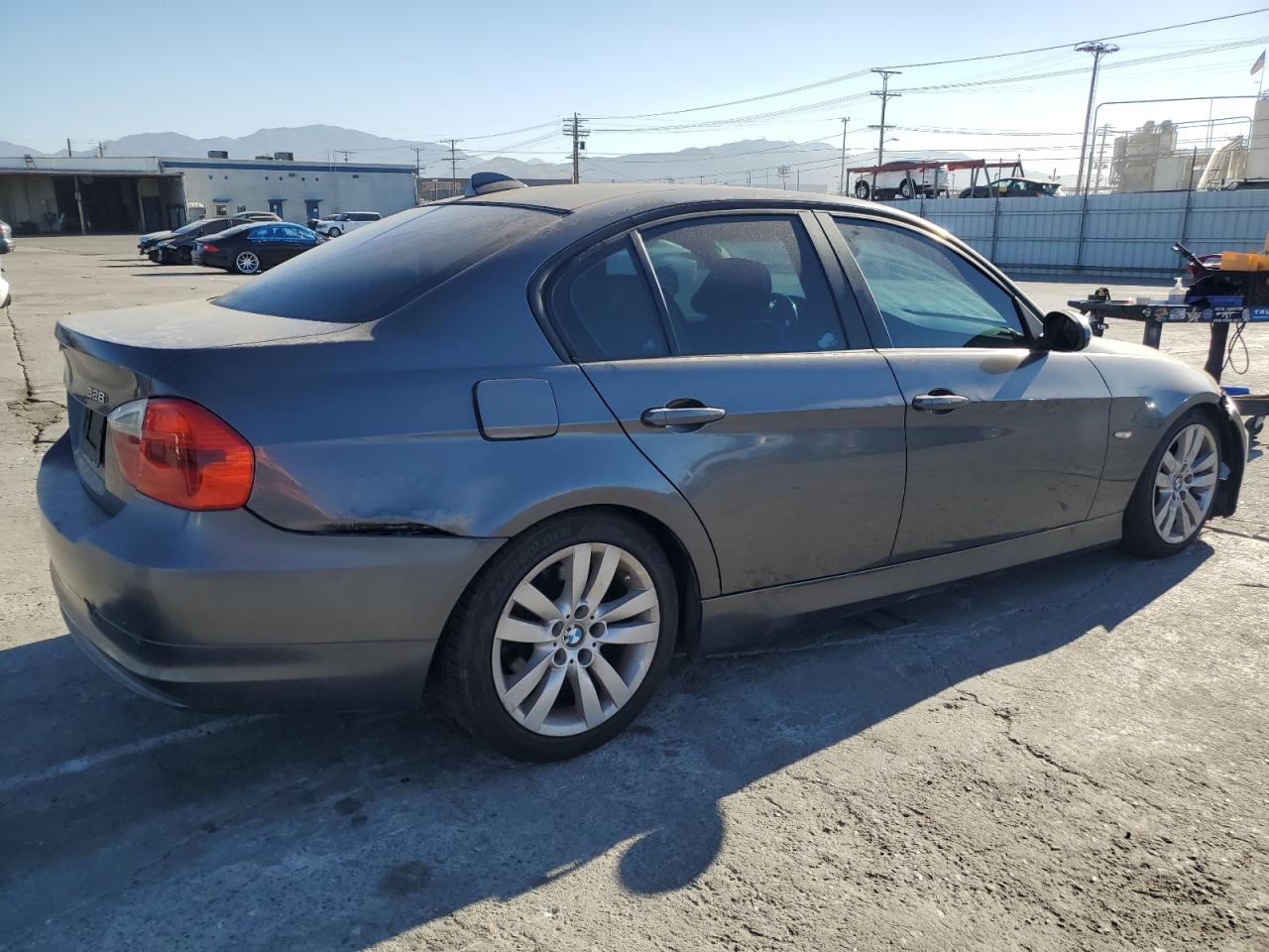 2008 BMW 3er VIN WBAVC53518FZ82919 Copart auction photo, mechanical / front end damage thumbnail 3