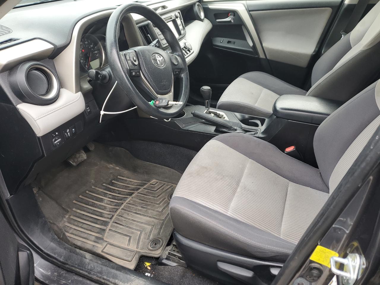 2015 Toyota RAV 4 VIN JTMRFREV4FJ027252 Copart auction photo, front end / side damage thumbnail 7