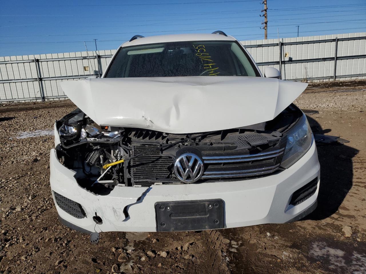 2015 Volkswagen Tiguan VIN WVGBV7AX8FW605562 Copart auction photo, front end damage thumbnail 5