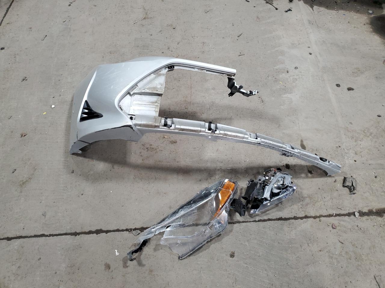 2018 Toyota Corolla VIN 5YFBURHEXJP756671 Copart auction photo, front end / rear end damage thumbnail 14