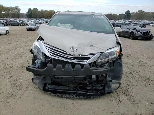 2017 Toyota Sienna VIN 5TDYZ3DC0HS872637 Copart auction photo, front end / minor dent/scratches damage thumbnail 12