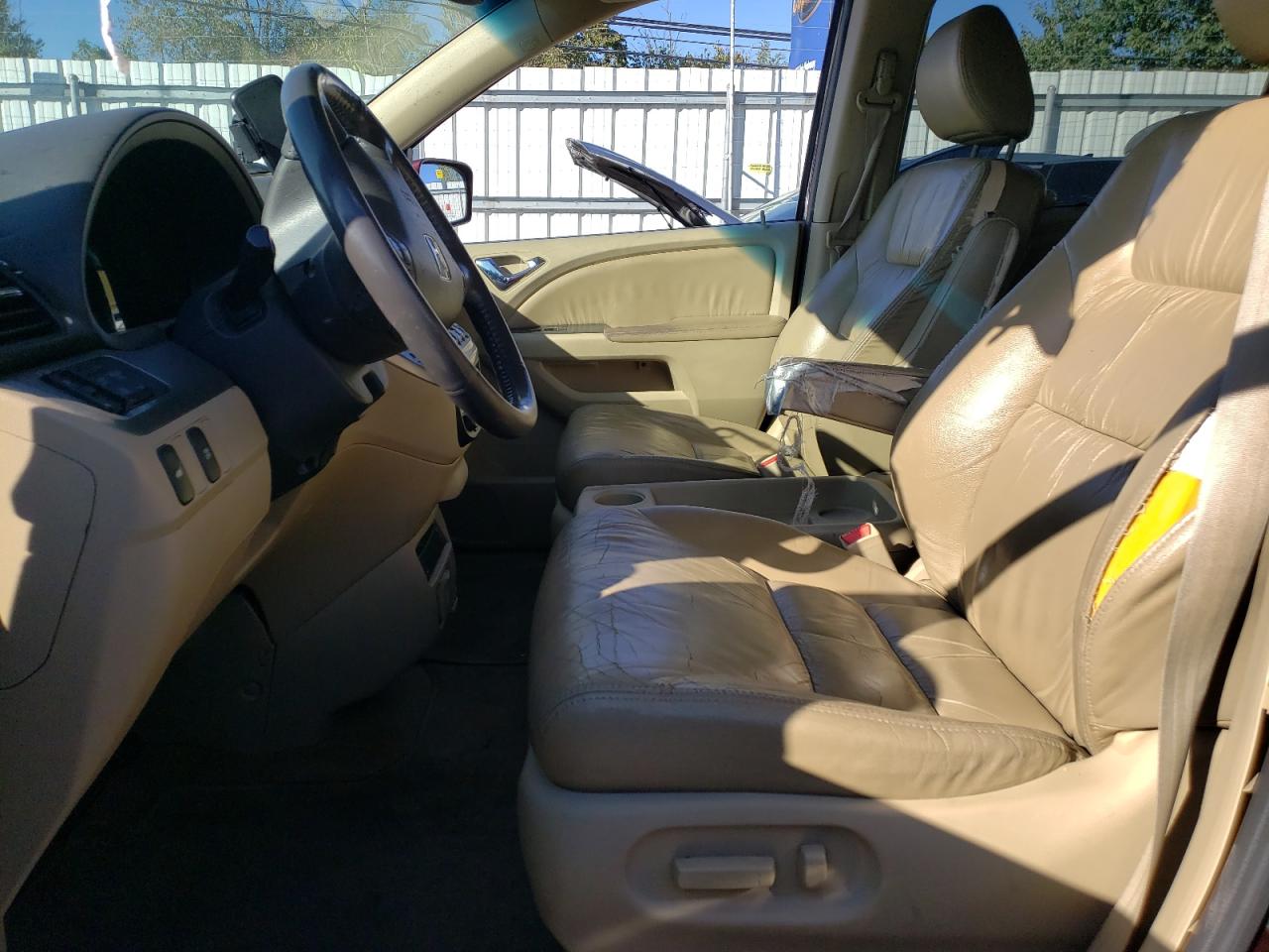 2010 Honda Odyssey VIN 5FNRL3H71AB047459 Copart auction photo, all over damage thumbnail 7