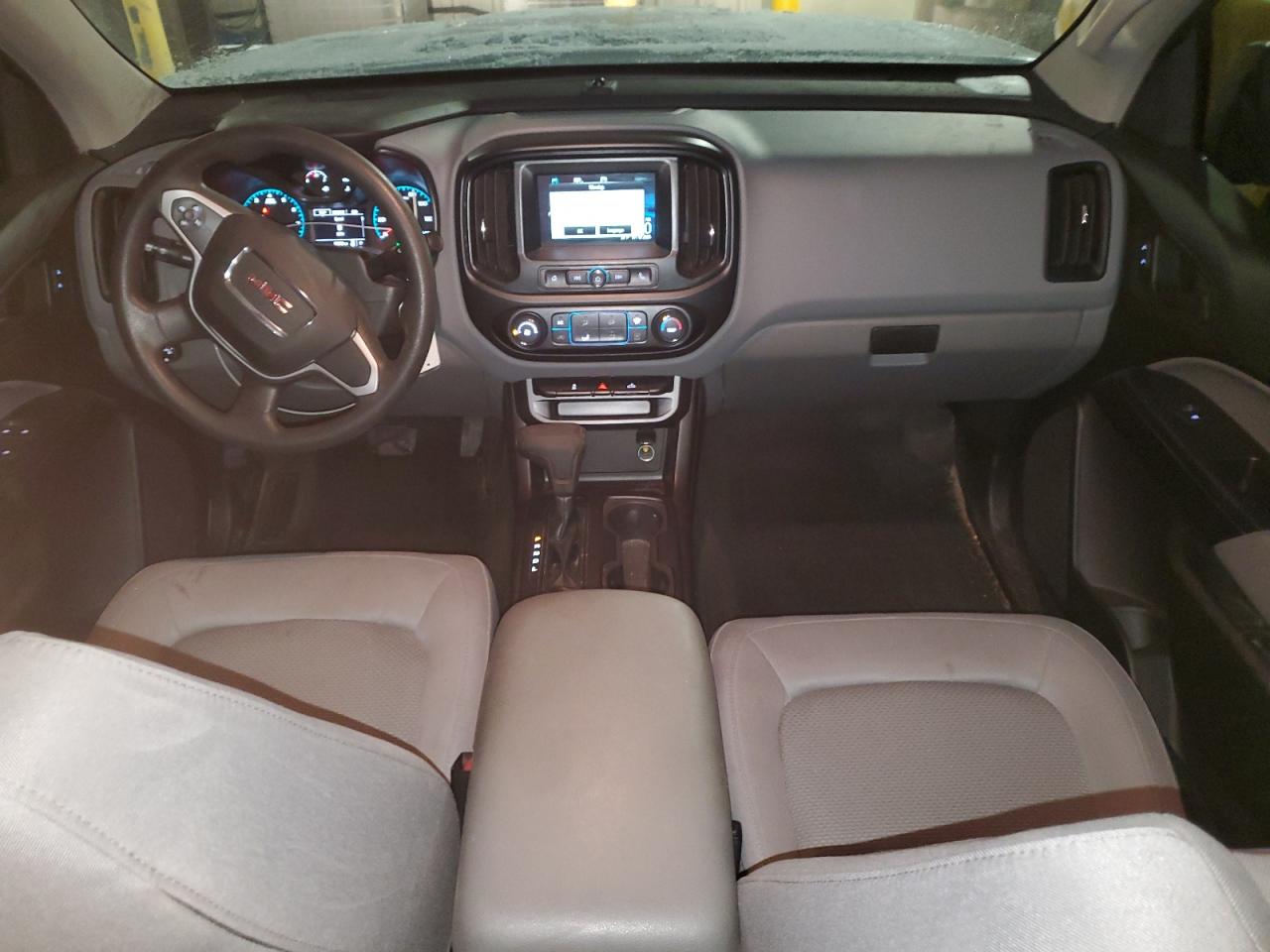 2018 GMC Canyon VIN 1GTG5BEA1J1208171 Copart auction photo, front end damage thumbnail 8