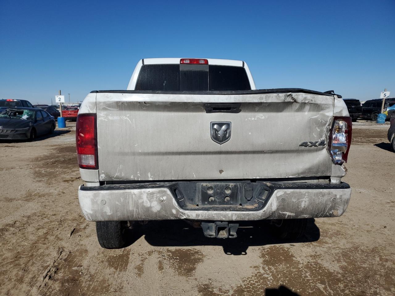2018 RAM 2500 VIN 3C6UR5DL4JG213949 Copart auction photo, rear end damage thumbnail 6