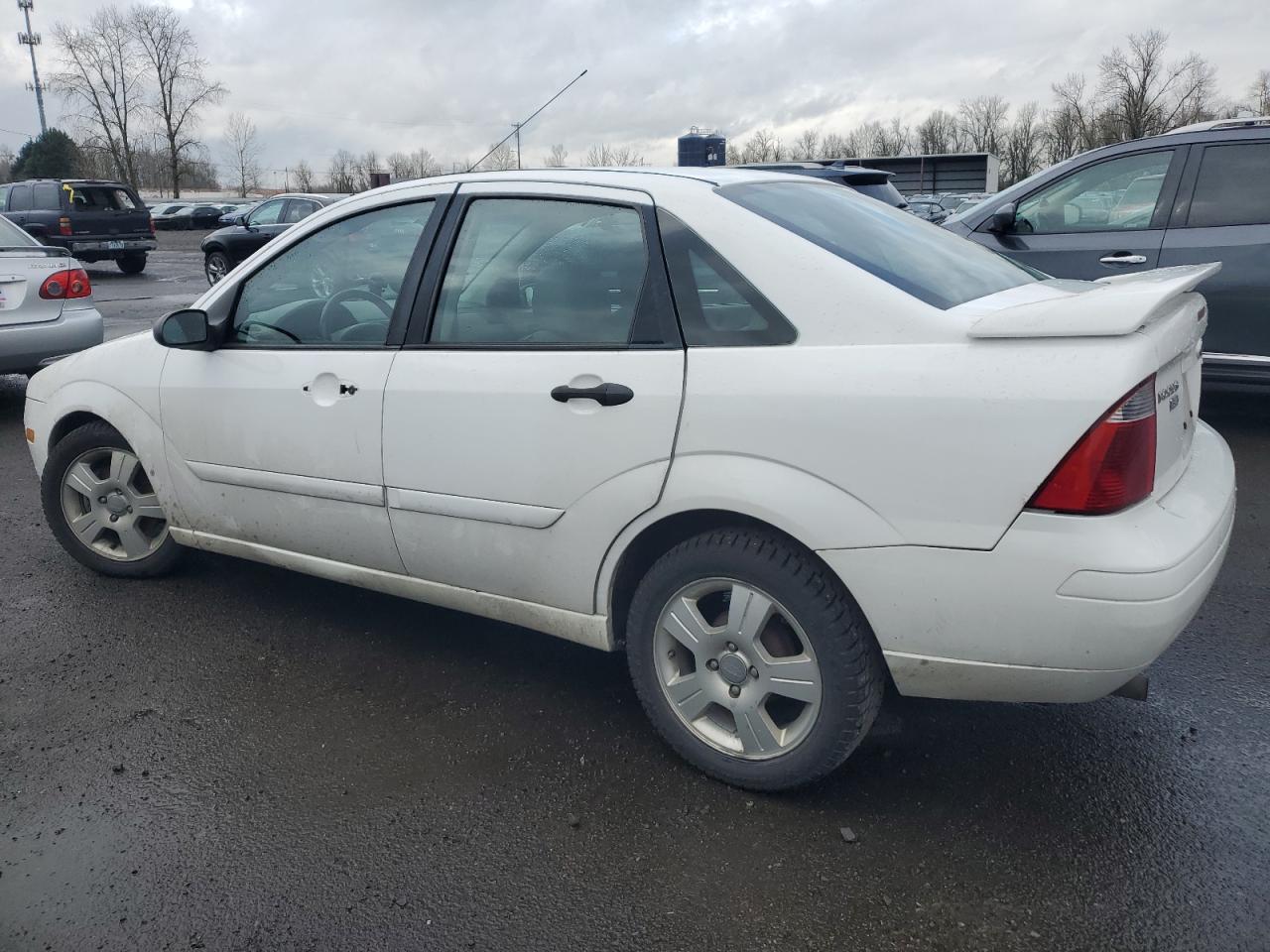 2007 Ford Focus VIN 1FAHP34N07W171978 Copart auction photo, front end / undercarriage damage thumbnail 2