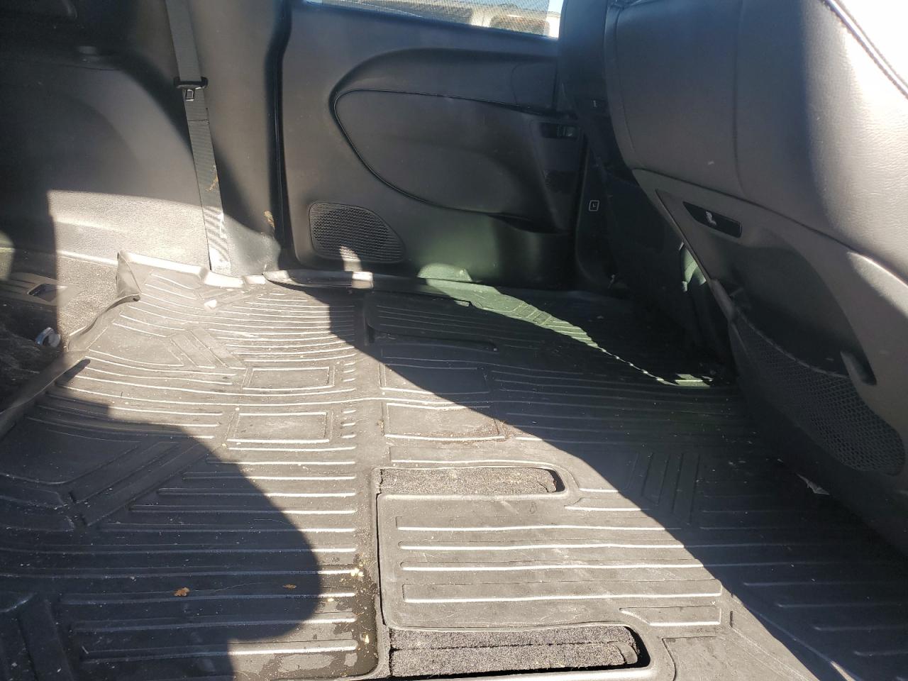2018 Chrysler Pacifica VIN 2C4RC1BG9JR261133 Copart auction photo, front end damage thumbnail 11