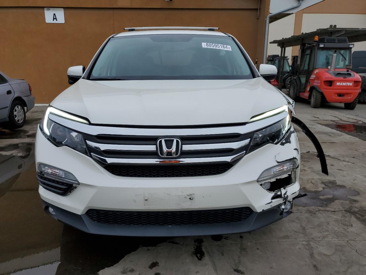2018 Honda Pilot VIN 5FNYF6H57JB034721 Copart auction photo, front end damage thumbnail 5