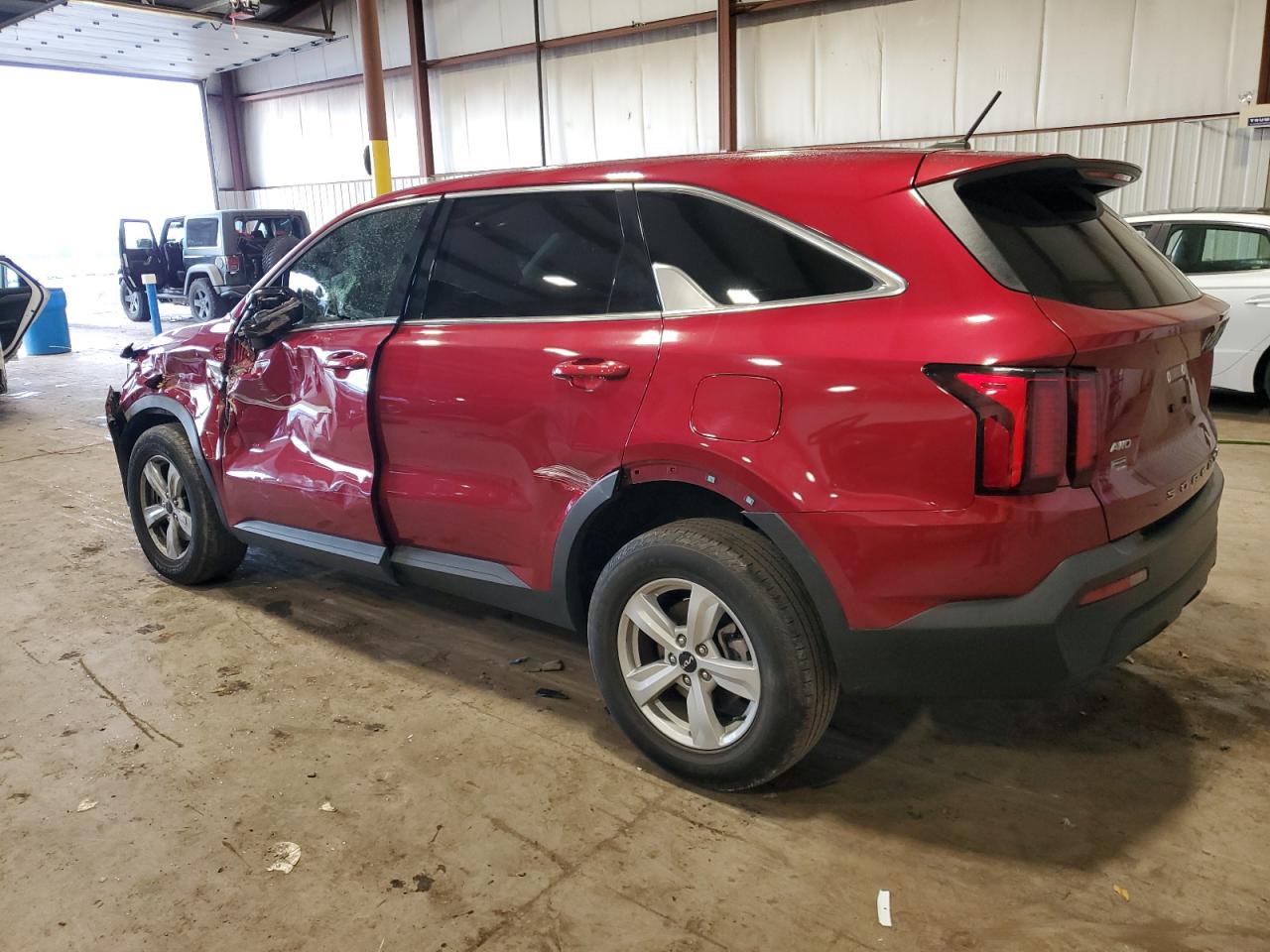 2022 KIA Sorento VIN 5XYRGDLC4NG075365 Copart auction photo, side / front end damage thumbnail 2