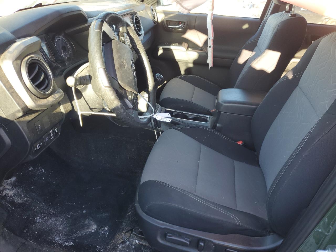 2021 Toyota Tacoma VIN 3TYCZ5AN6MT033246 Copart auction photo, front end damage thumbnail 7