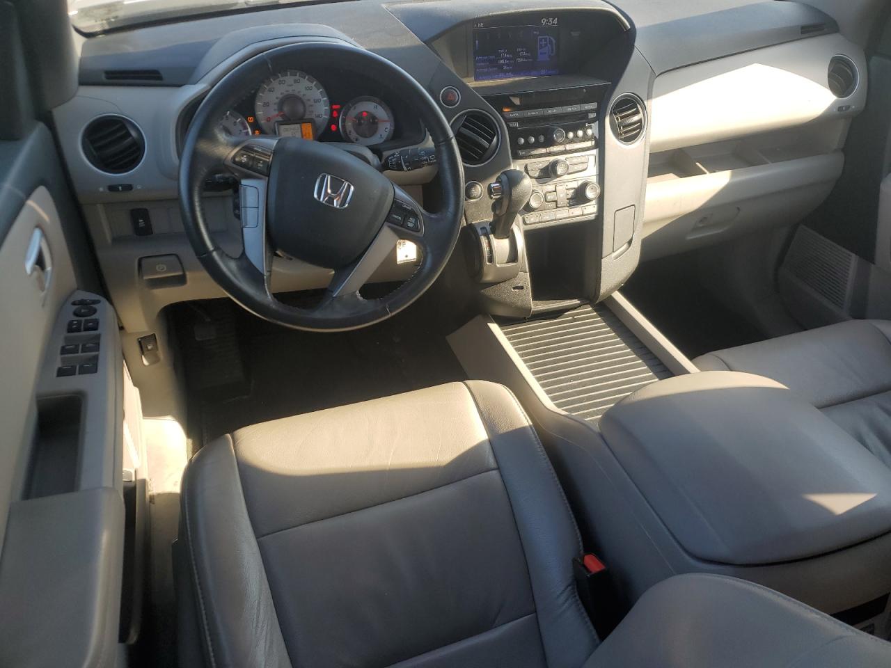 2013 Honda Pilot VIN 5FNYF4H58DB063167 Copart auction photo, rear end / minor dent/scratches damage thumbnail 8