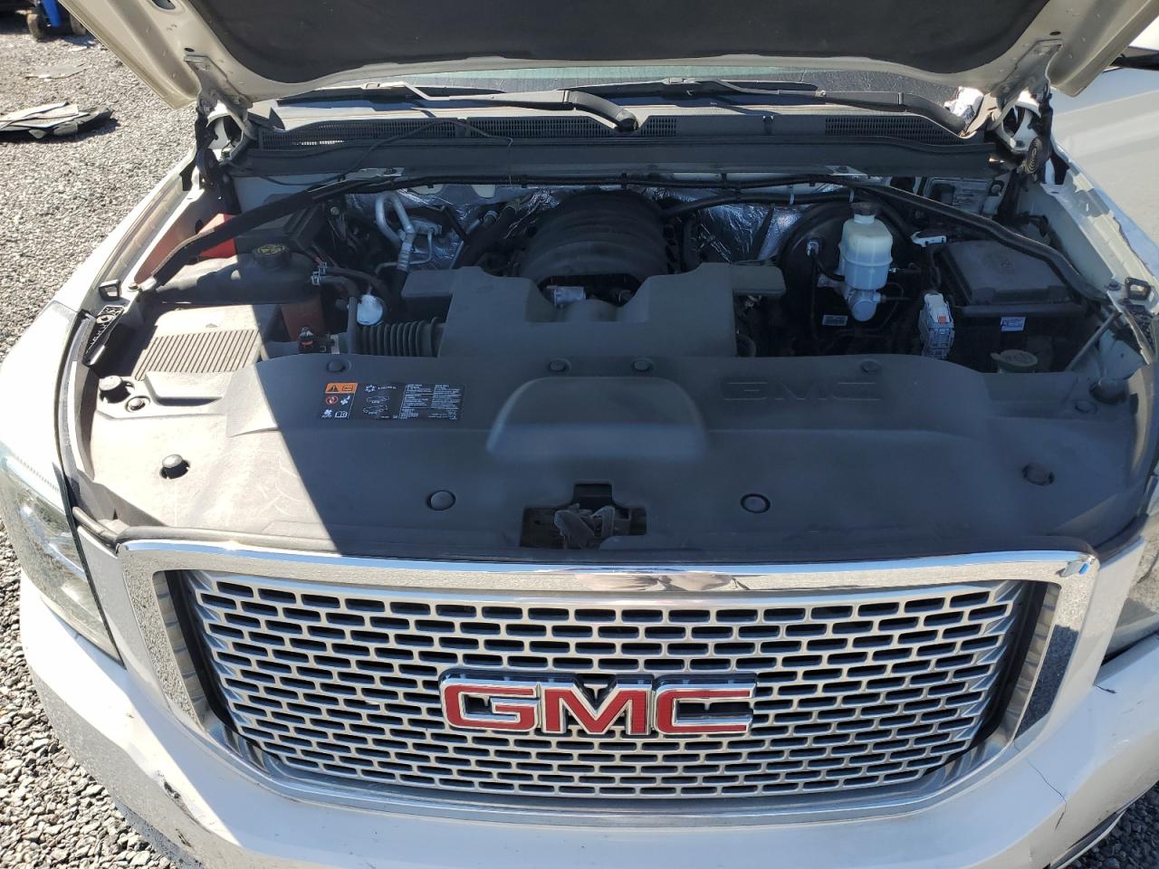 2015 GMC Yukon VIN 1GKS2JKJ9FR560929 Copart auction photo, minor dent/scratches damage thumbnail 12