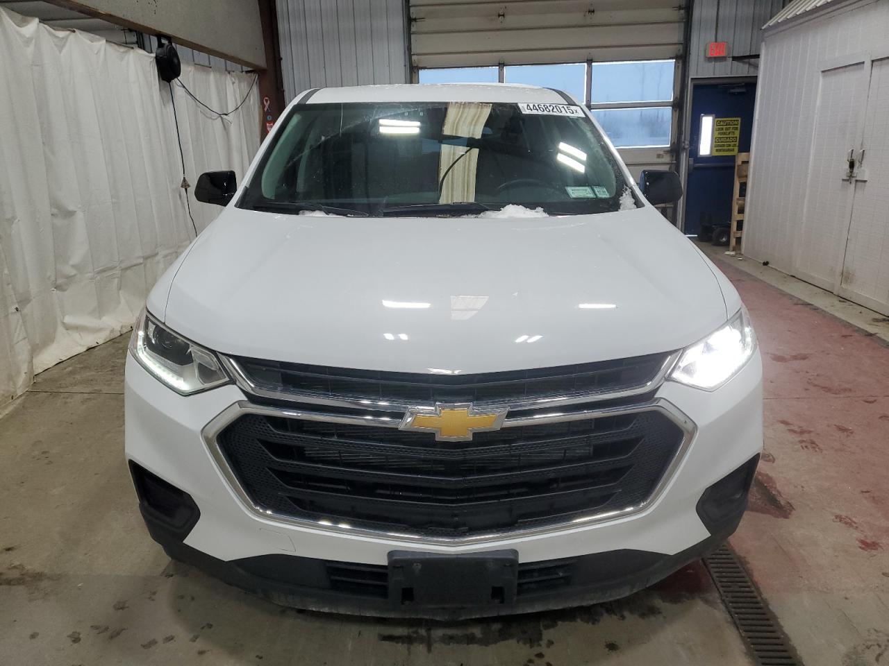 2020 Chevrolet Traverse VIN 1GNEVFKW8LJ146003 Copart auction photo, rear end damage thumbnail 5