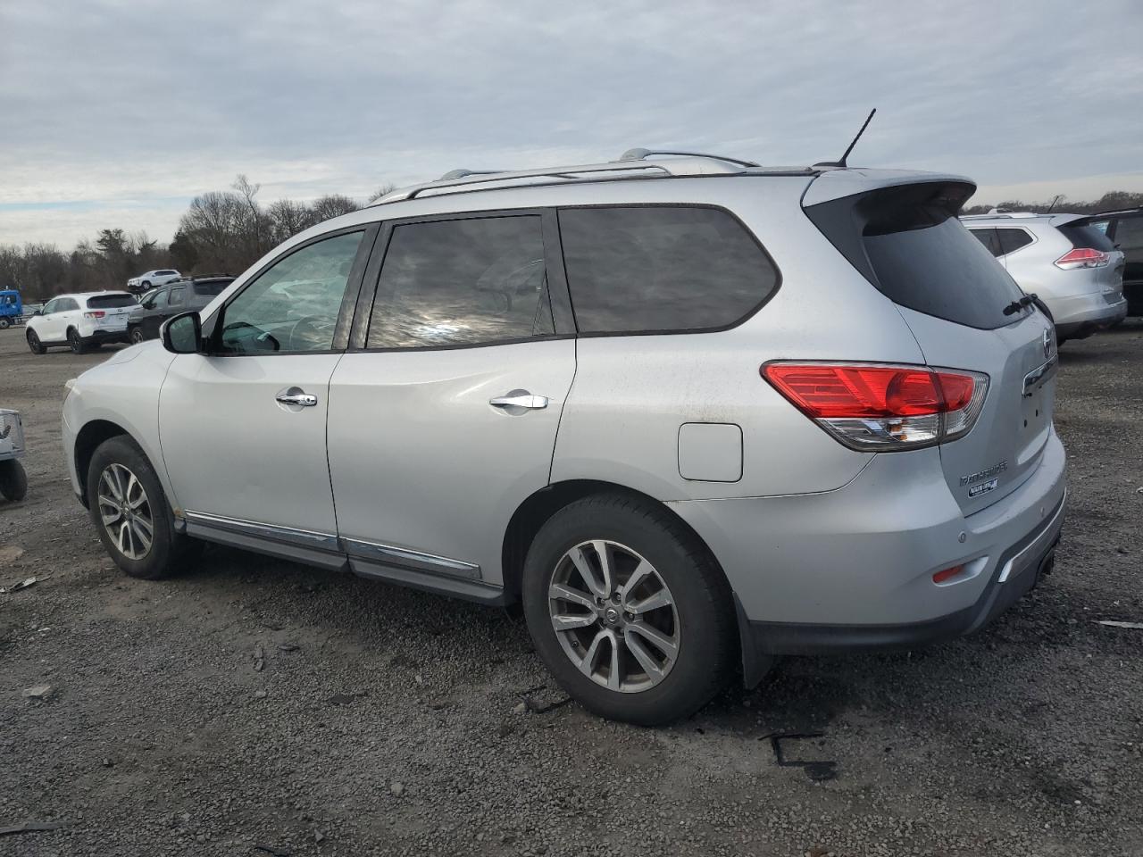 2013 Nissan Pathfinder VIN 5N1AR2MM5DC612150 Copart auction photo, normal wear / minor dent/scratches damage thumbnail 2