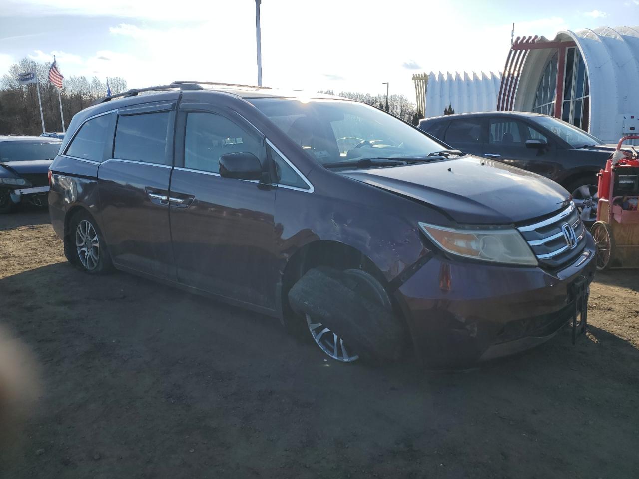 2011 Honda Odyssey VIN 5FNRL5H67BB058261 Copart auction photo, front end / all over damage thumbnail 4