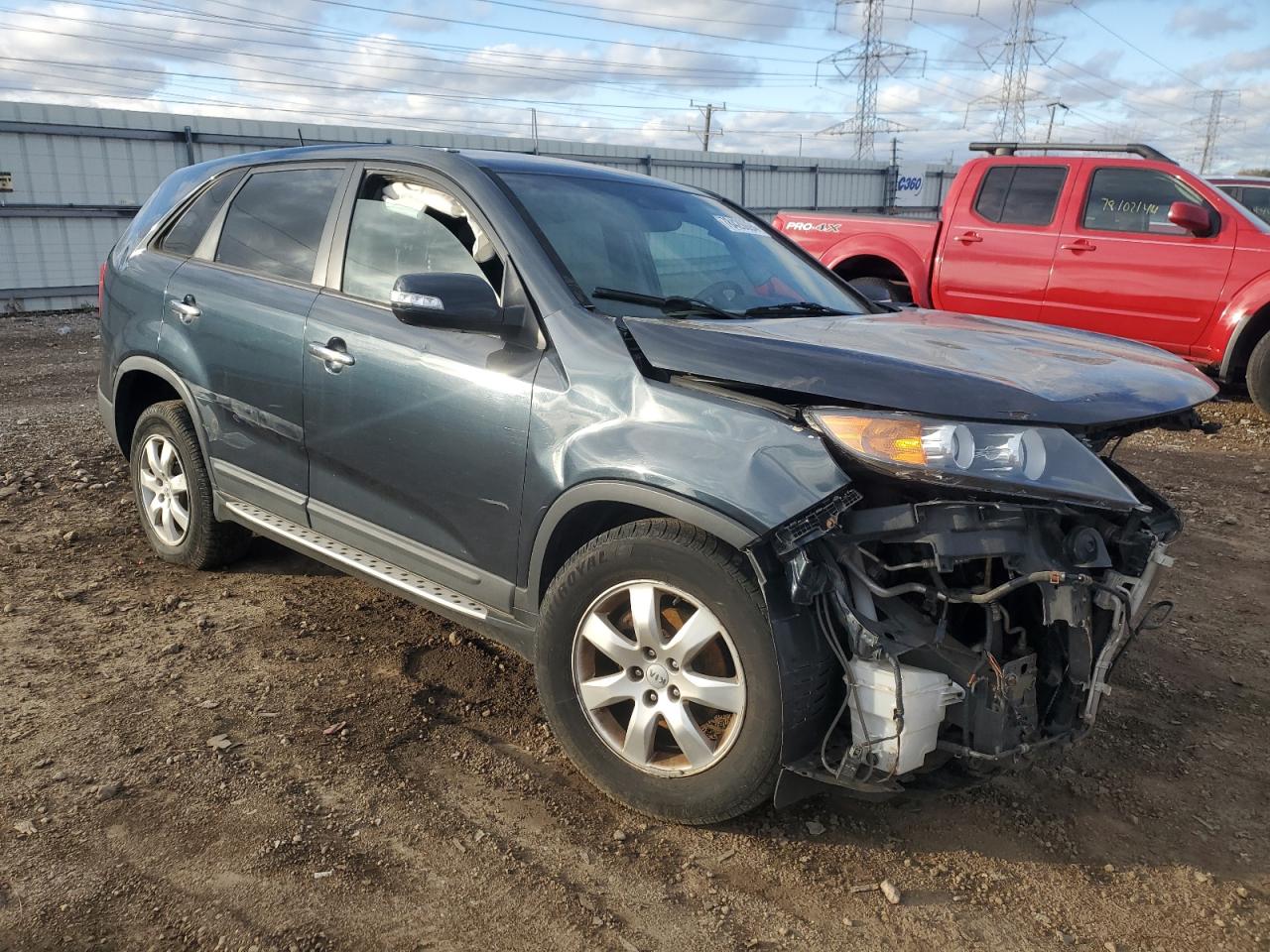 2013 KIA Sorento VIN 5XYKT3A10DG366419 Copart auction photo, front end damage thumbnail 4