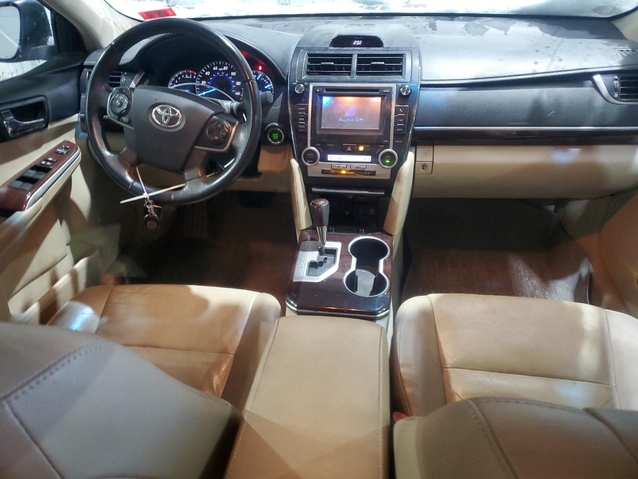 2012 Toyota Camry VIN 4T1BK1FK9CU517498 Copart auction photo, minor dent/scratches / normal wear damage thumbnail 8