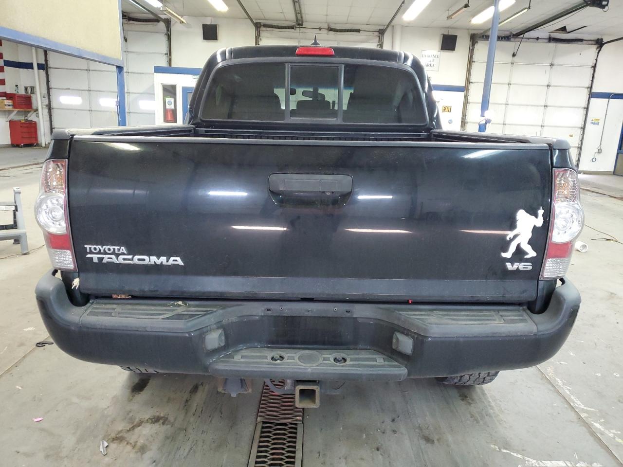 2015 Toyota Tacoma VIN 3TMLU4EN2FM188880 Copart auction photo, front end damage thumbnail 6