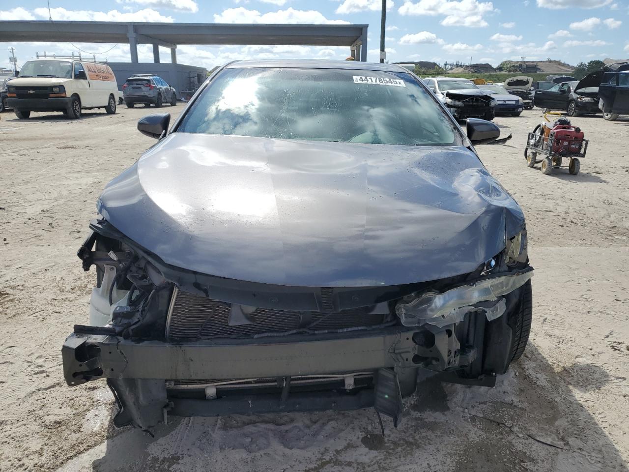 2016 Toyota Camry VIN 4T1BF1FK5GU553134 Copart auction photo, front end / minor dent/scratches damage thumbnail 5