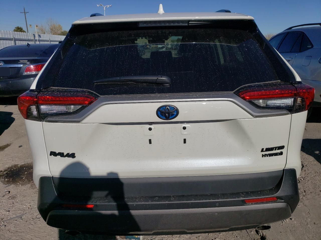 2021 Toyota RAV 4 VIN 4T3D6RFV4MU049131 Copart auction photo, side / front end damage thumbnail 6
