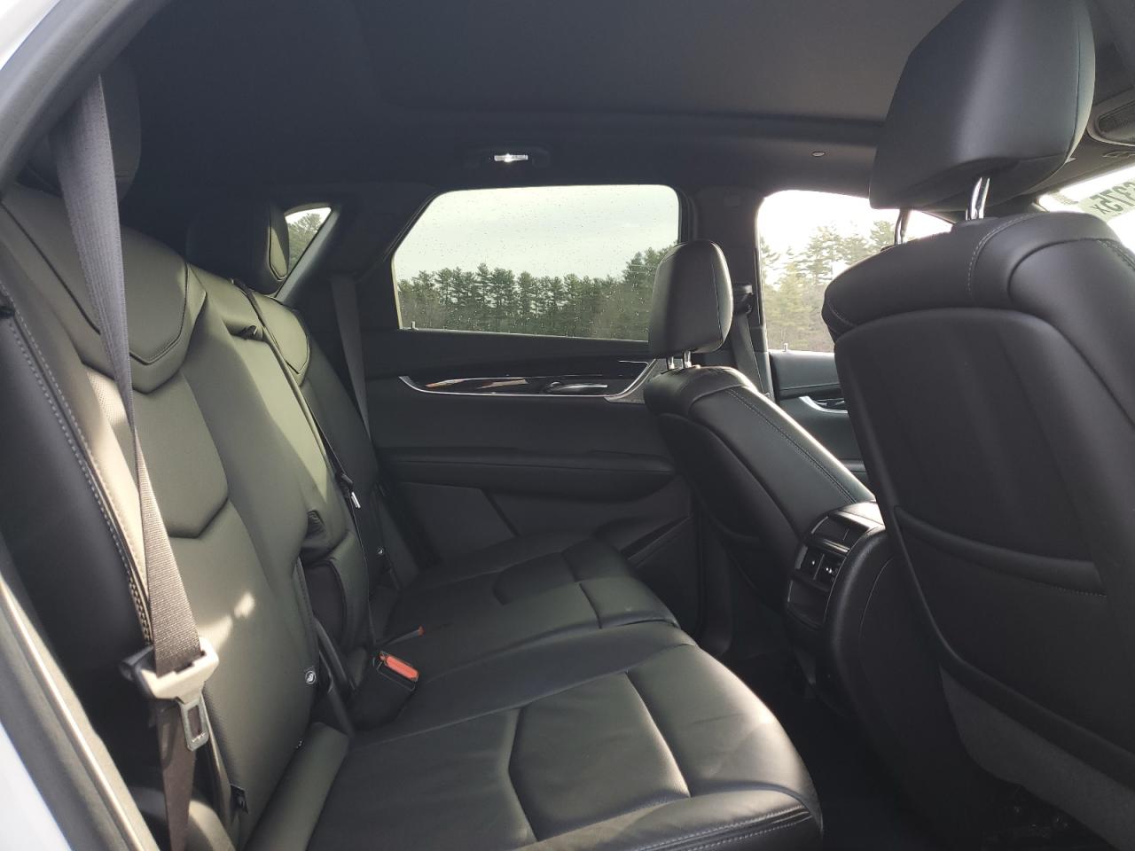 2020 Cadillac XT5 VIN 1GYKNDRS3LZ153021 Copart auction photo, front end / minor dent/scratches damage thumbnail 11