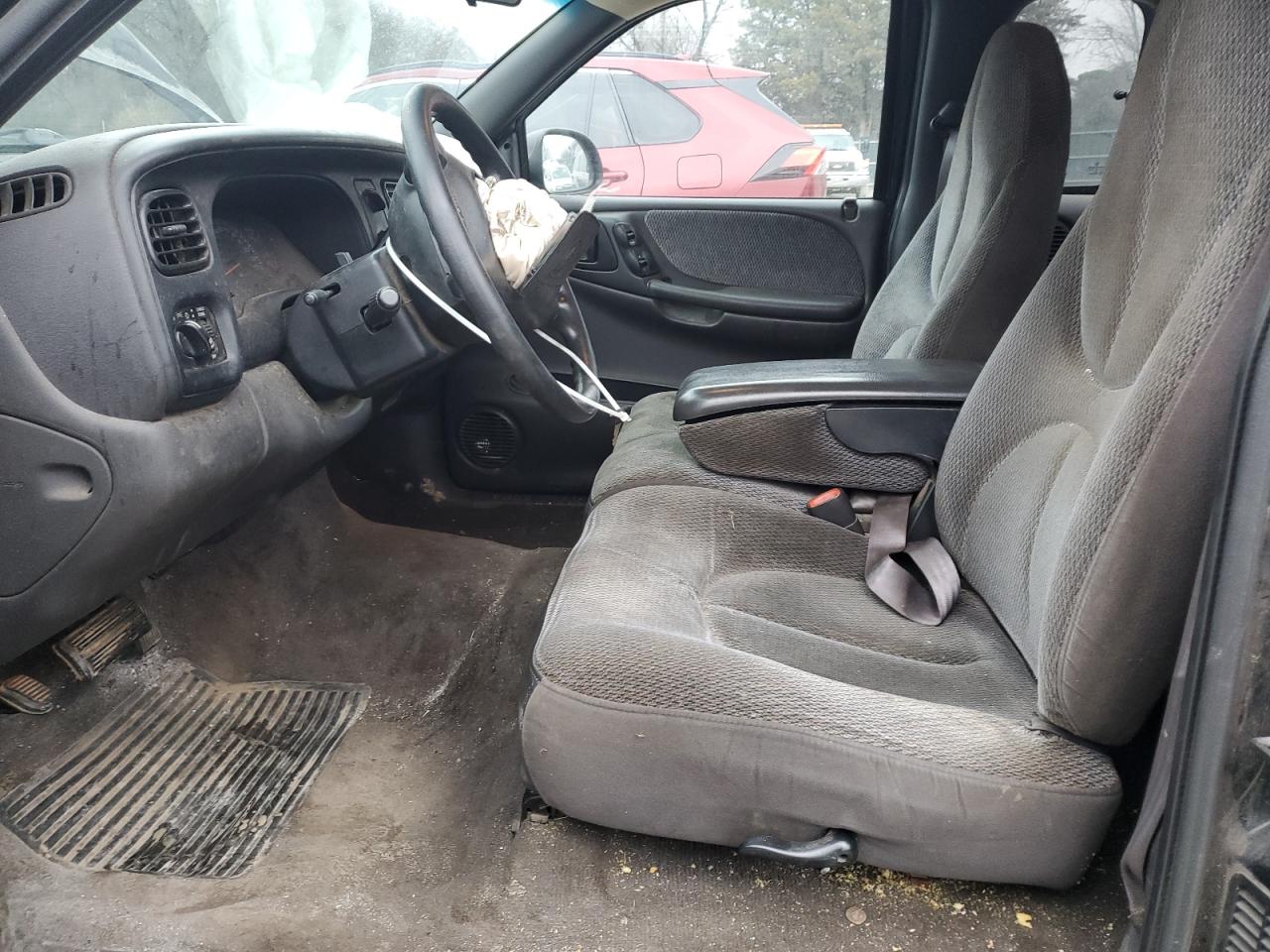 1999 Dodge Dakota VIN 1B7GL22X0XS275846 Copart auction photo, side / front end damage thumbnail 7