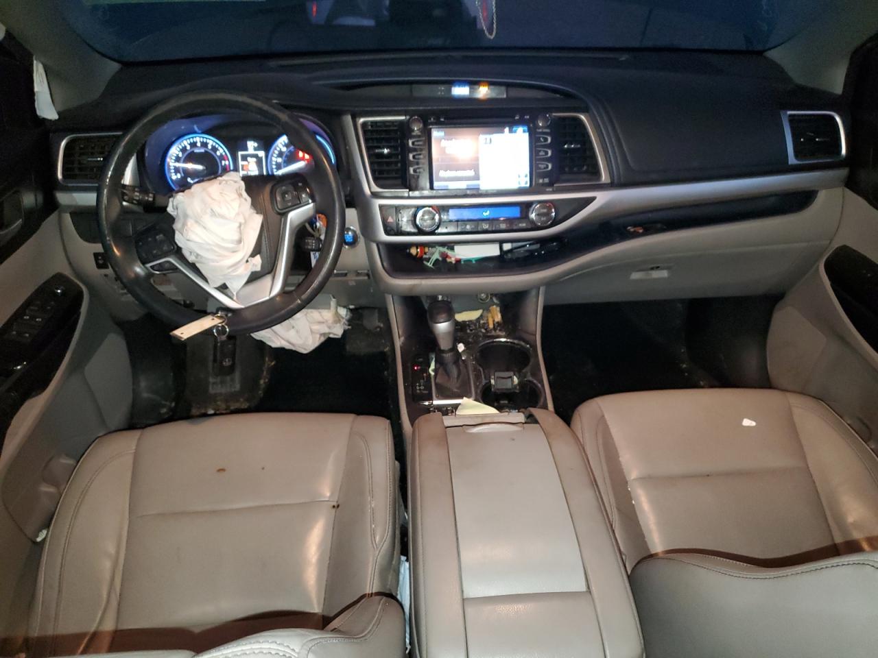 2016 Toyota Highlander VIN 5TDJKRFH9GS258556 Copart auction photo, front end / minor dent/scratches damage thumbnail 8