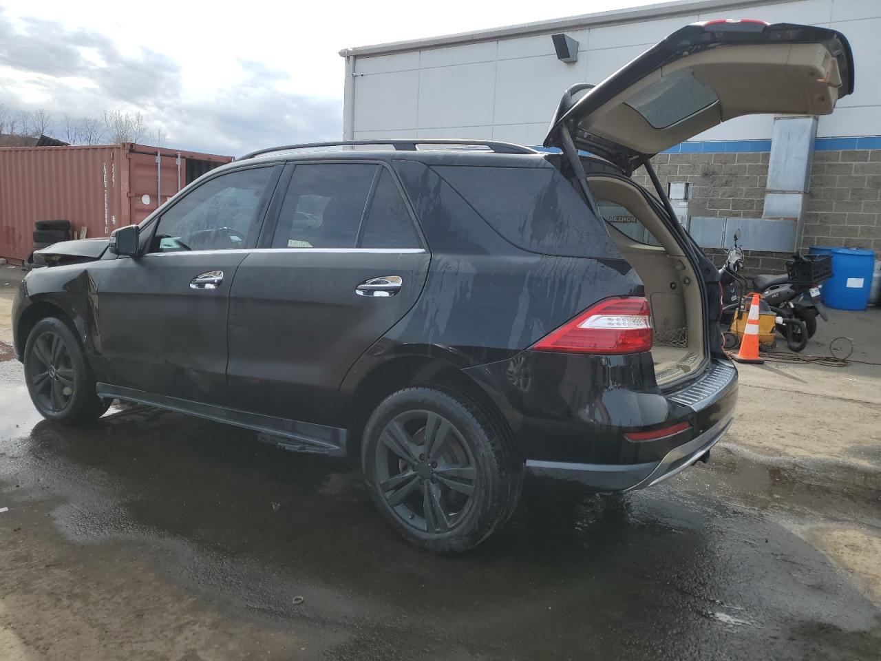 2013 Mercedes-Benz M-klasse VIN 4JGDA5HBXDA182710 Copart auction photo, front end / side damage thumbnail 2