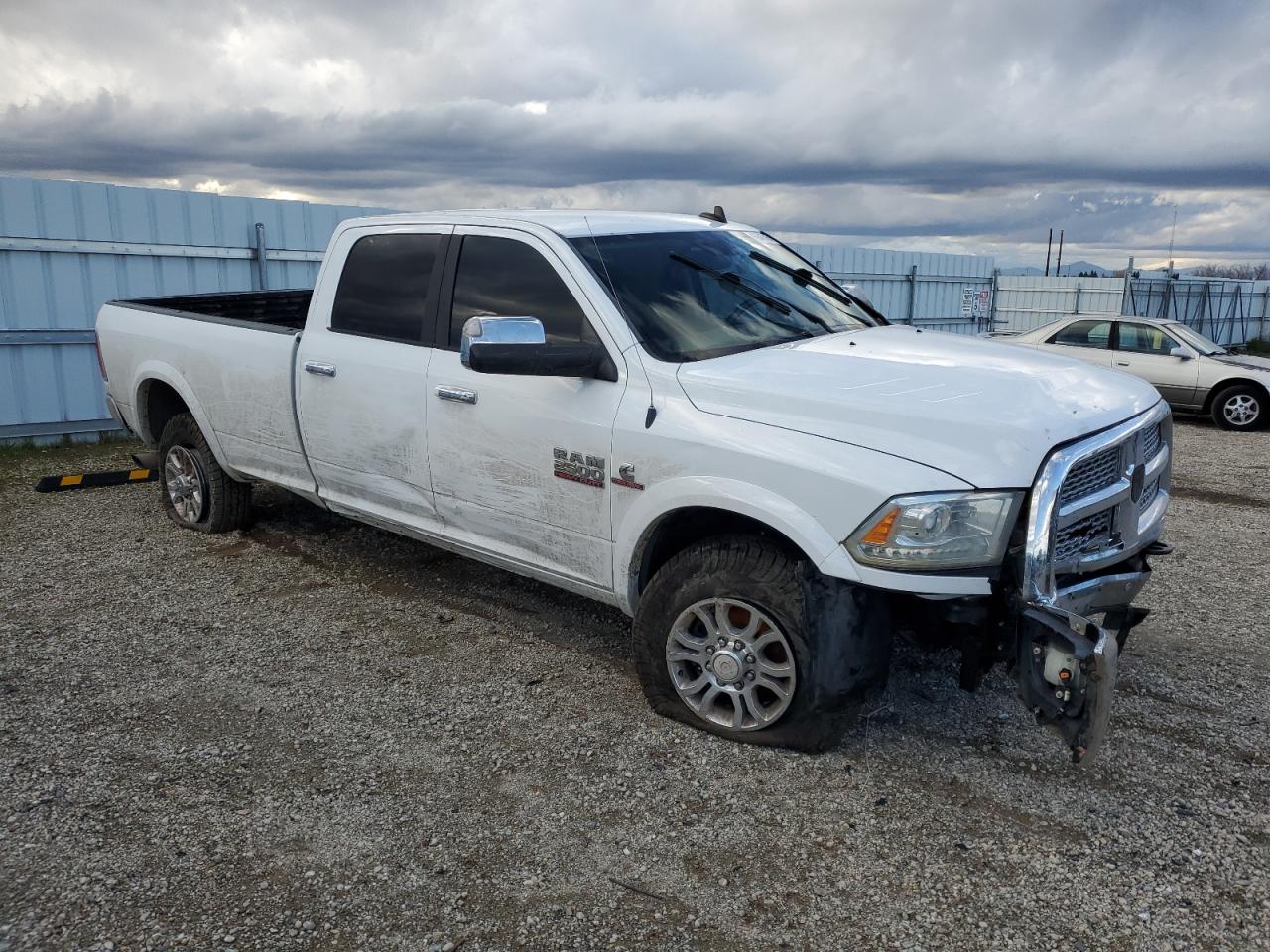2017 RAM 2500 VIN 3C6UR5KL8HG563064 Copart auction photo, front end / side damage thumbnail 4