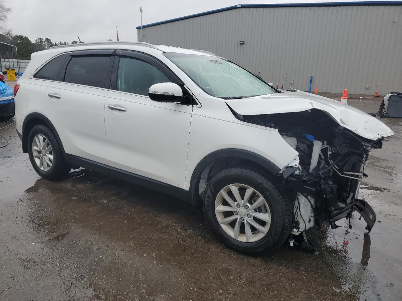 2017 KIA Sorento VIN 5XYPG4A35HG195643 Copart auction photo, front end damage thumbnail 4