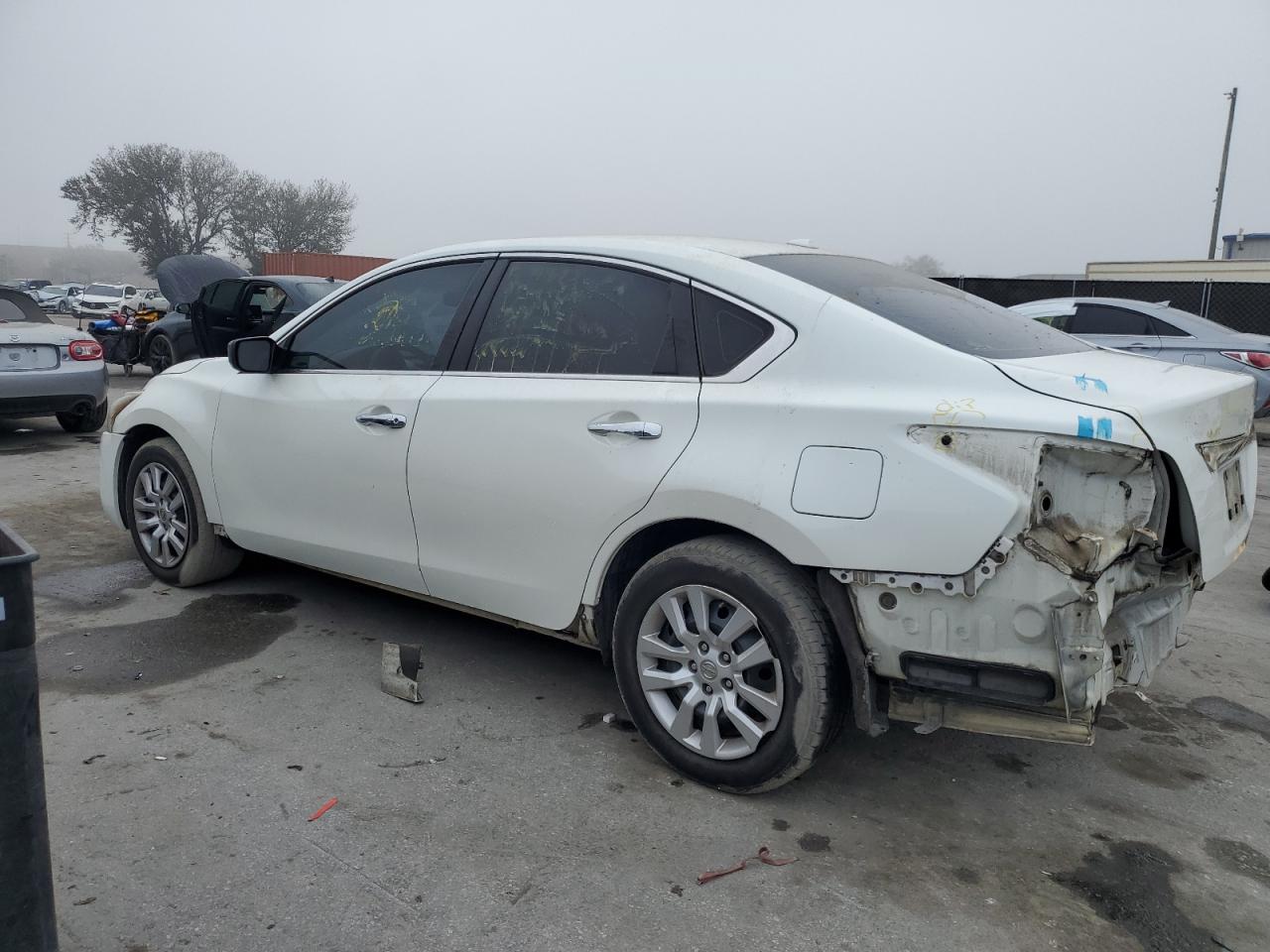 2015 Nissan Altima VIN 1N4AL3AP5FN876251 Copart auction photo, rear end damage thumbnail 2