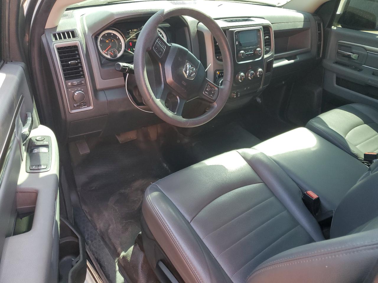 2018 RAM 1500 VIN 3C6JR6ATXJG195082 Copart auction photo, rear end / side damage thumbnail 8