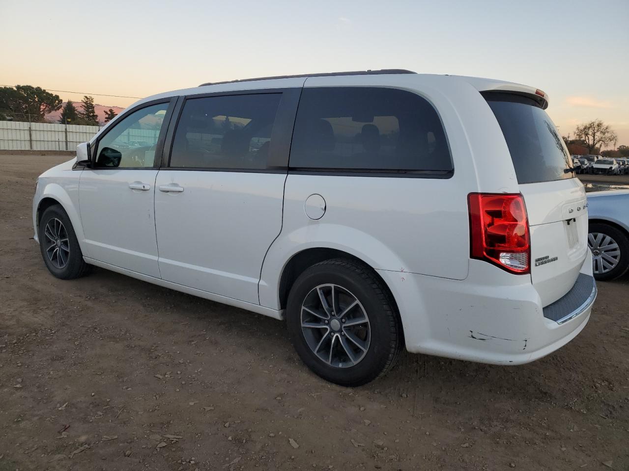 2018 Dodge Caravan VIN 2C4RDGEG1JR221785 Copart auction photo, side damage thumbnail 2