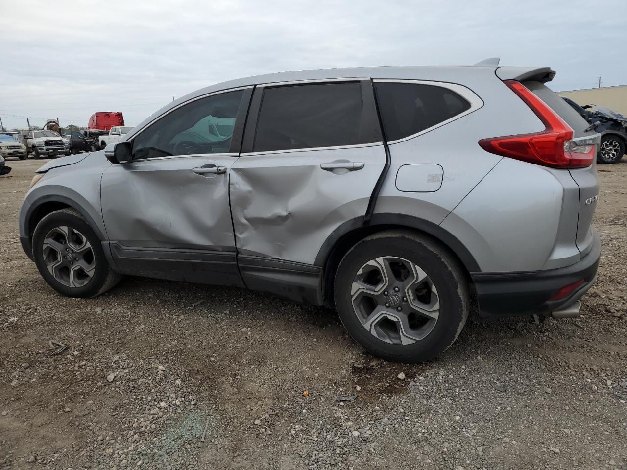 2017 Honda CR-V VIN 7FARW1H52HE016438 Copart auction photo, side / front end damage thumbnail 2