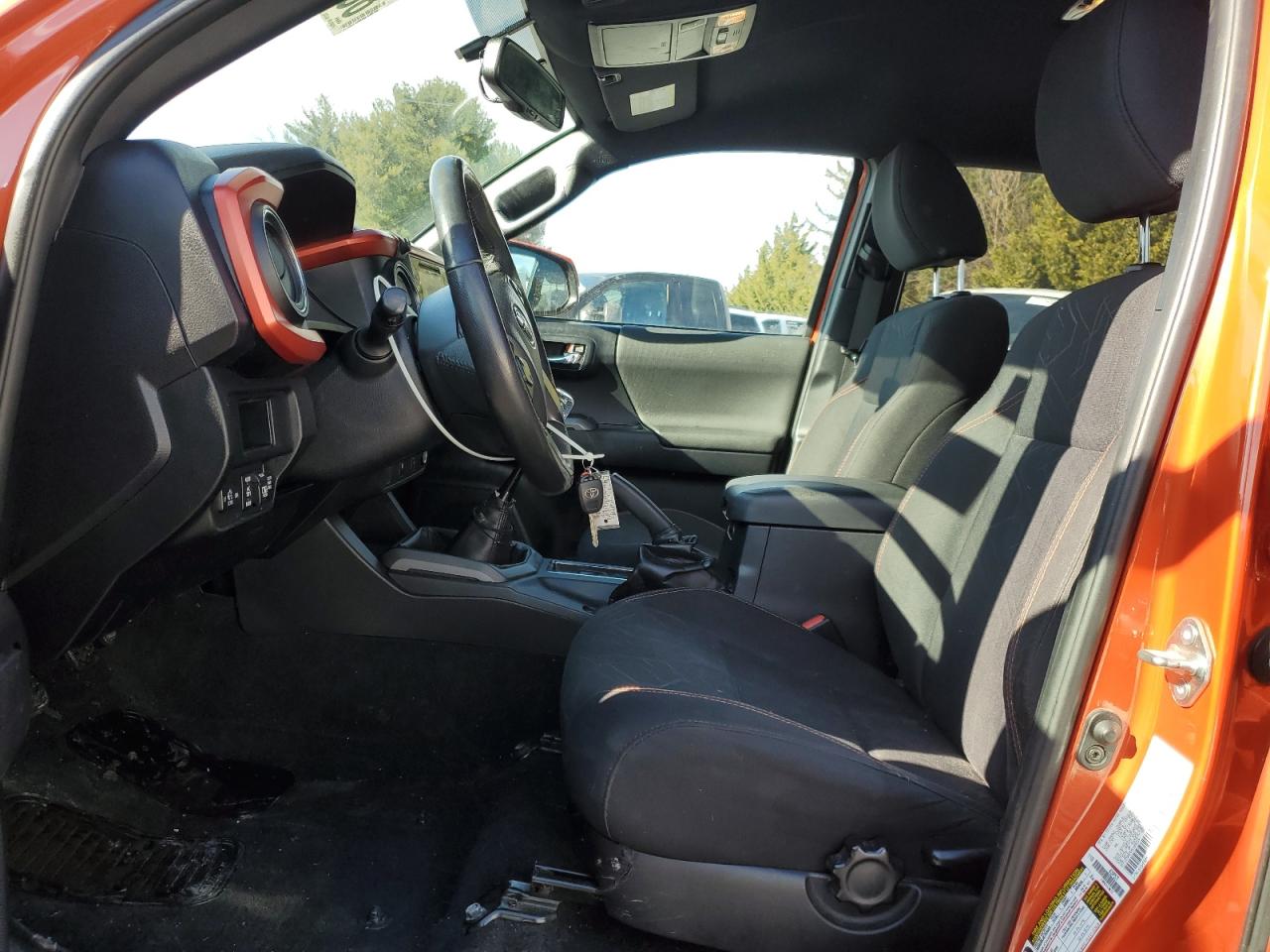 2017 Toyota Tacoma VIN 5TFCZ5AN3HX109016 Copart auction photo, minor dent/scratches damage thumbnail 7