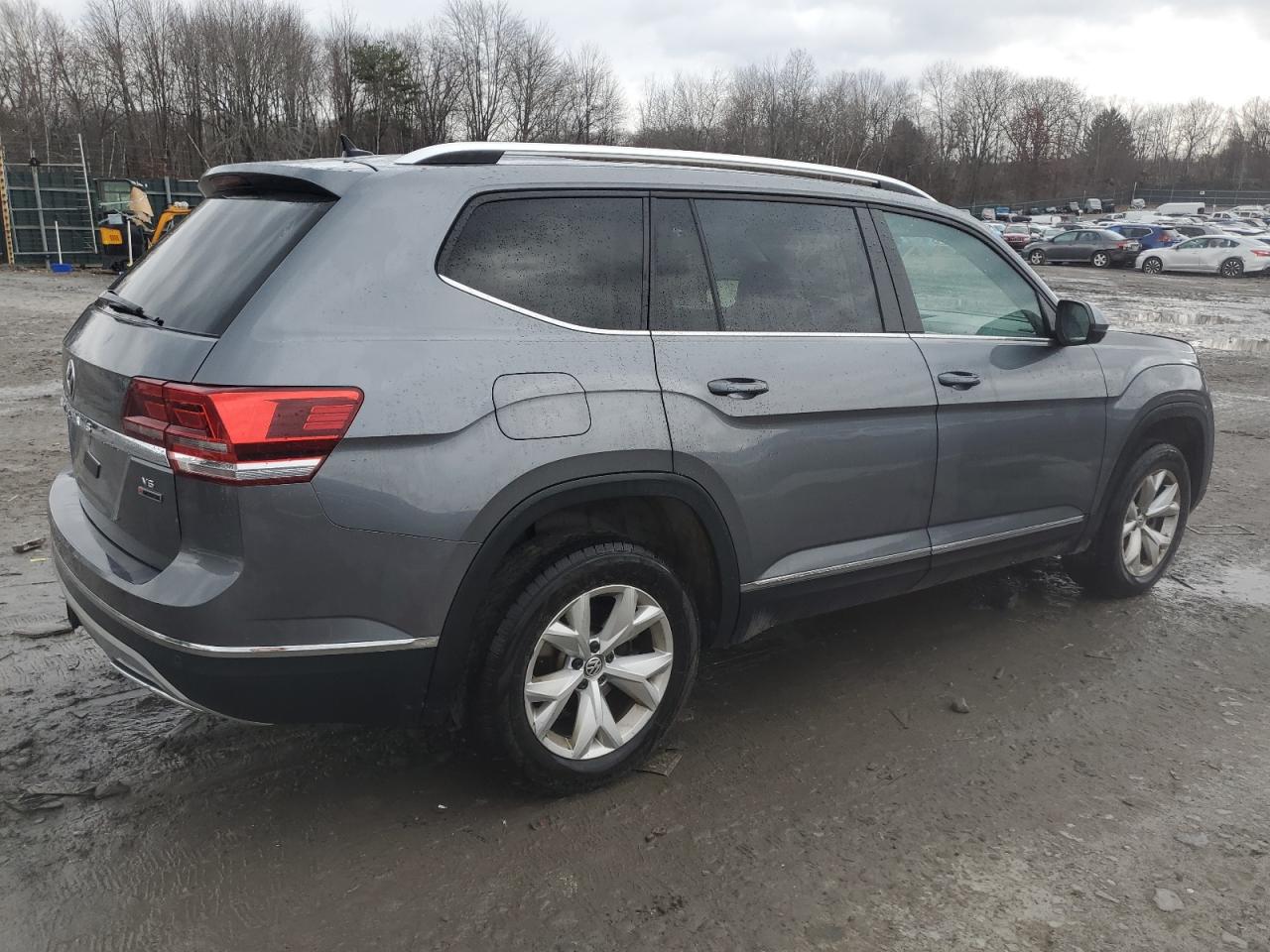 2018 Volkswagen Atlas VIN 1V2MR2CA0JC527056 Copart auction photo, front end damage thumbnail 3