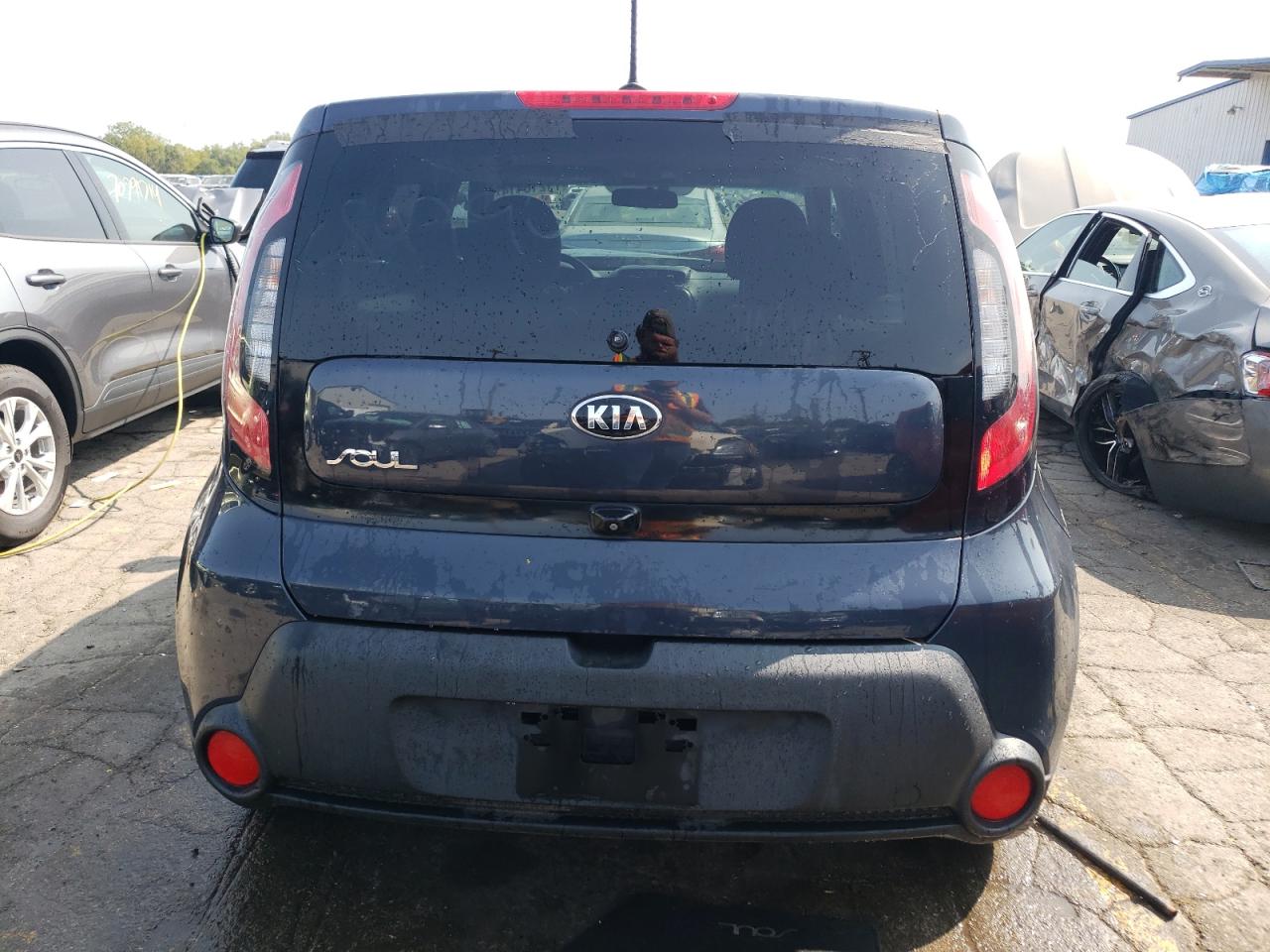 2015 KIA Soul VIN KNDJP3A58F7224953 Copart auction photo, vandalism / front end damage thumbnail 6