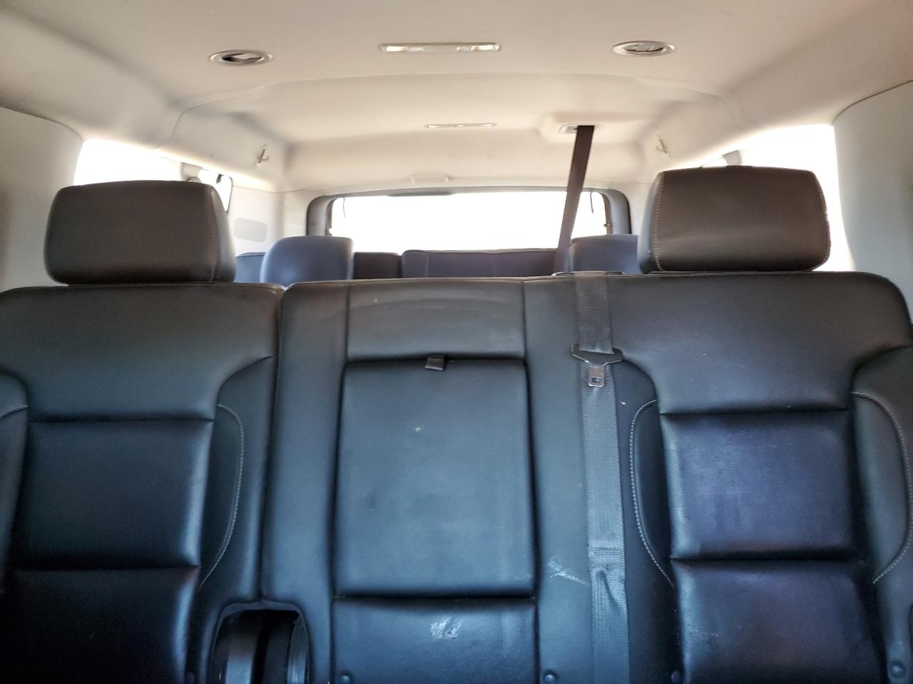 2018 Chevrolet Suburban VIN 1GNSCHKC1JR268730 Copart auction photo, front end damage thumbnail 10