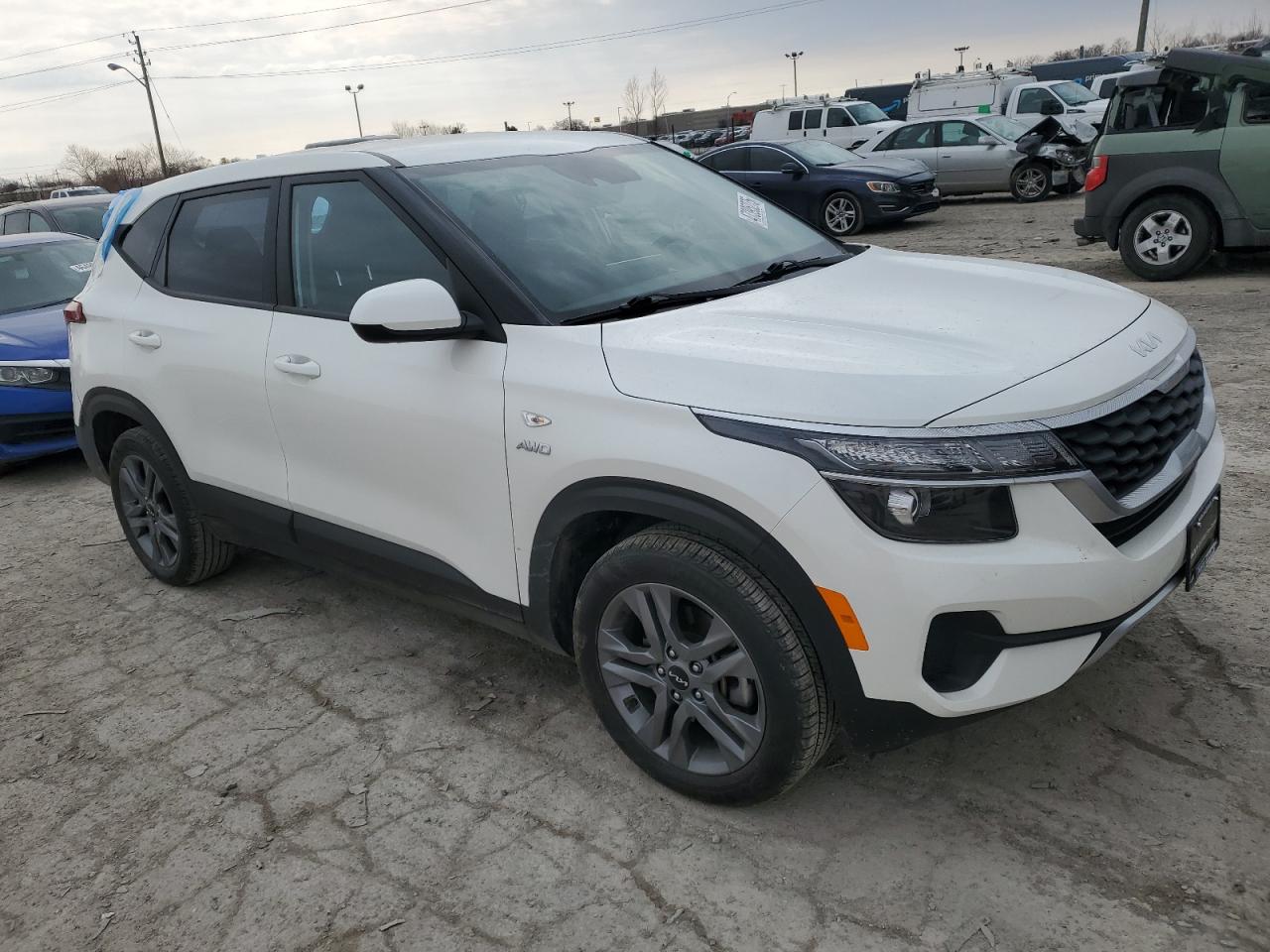 2022 KIA Seltos VIN KNDEPCAA9N7324329 Copart auction photo, rear end / minor dent/scratches damage thumbnail 4
