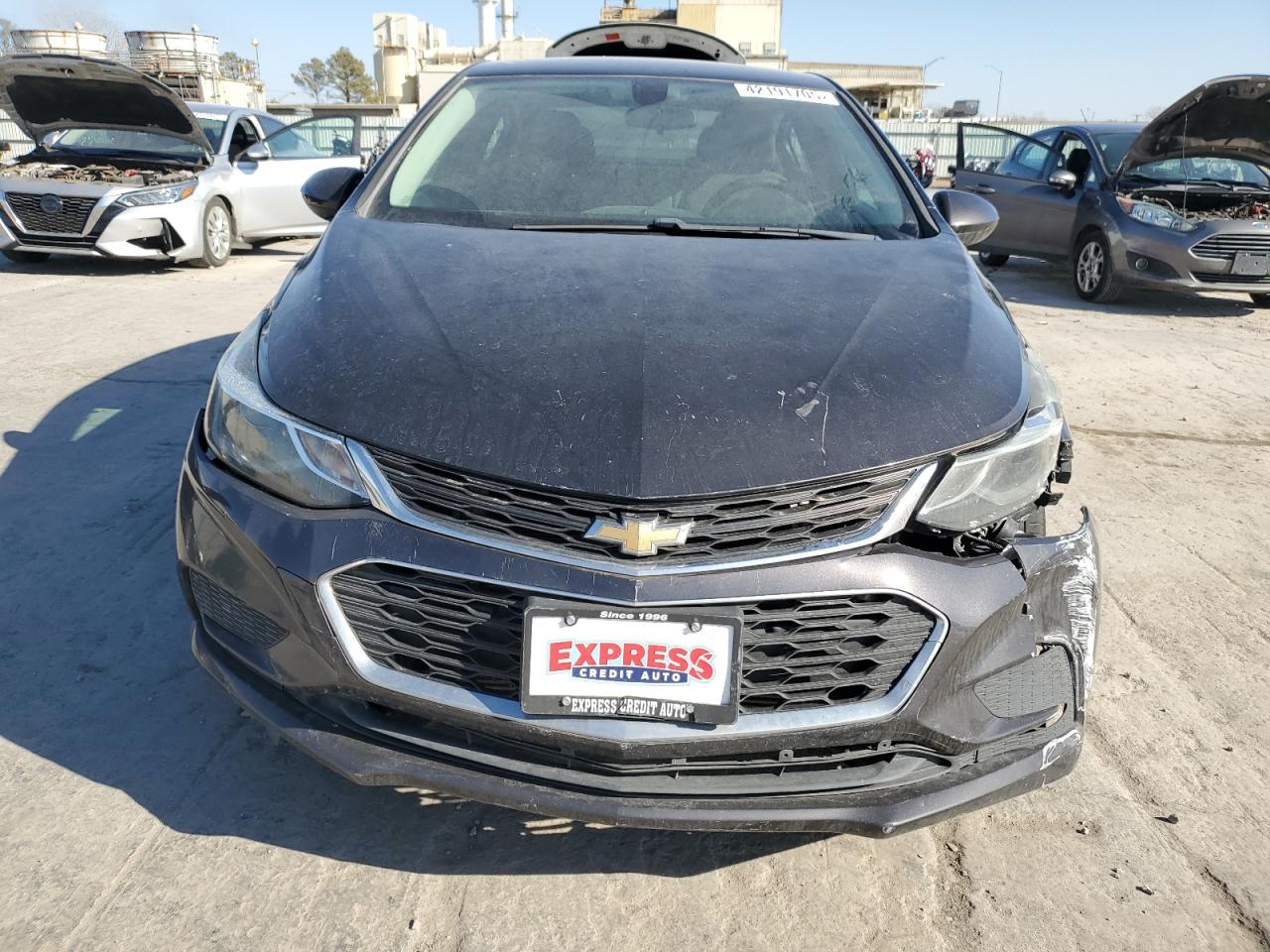 2017 Chevrolet Cruze VIN 1G1BE5SM2H7100085 Copart auction photo, front end / side damage thumbnail 5