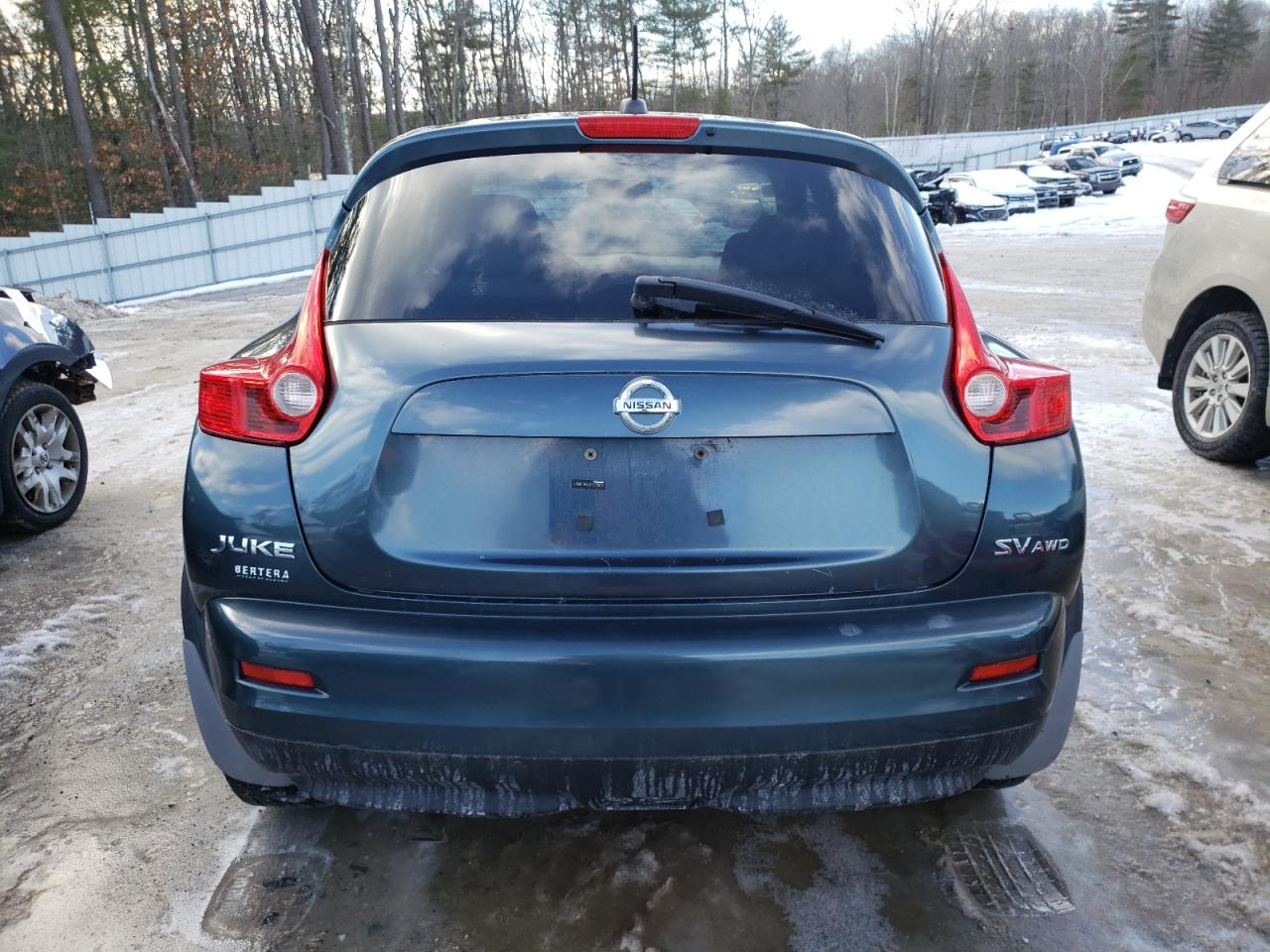 2011 Nissan Juke VIN JN8AF5MV8BT023814 Copart auction photo, front end / side damage thumbnail 6