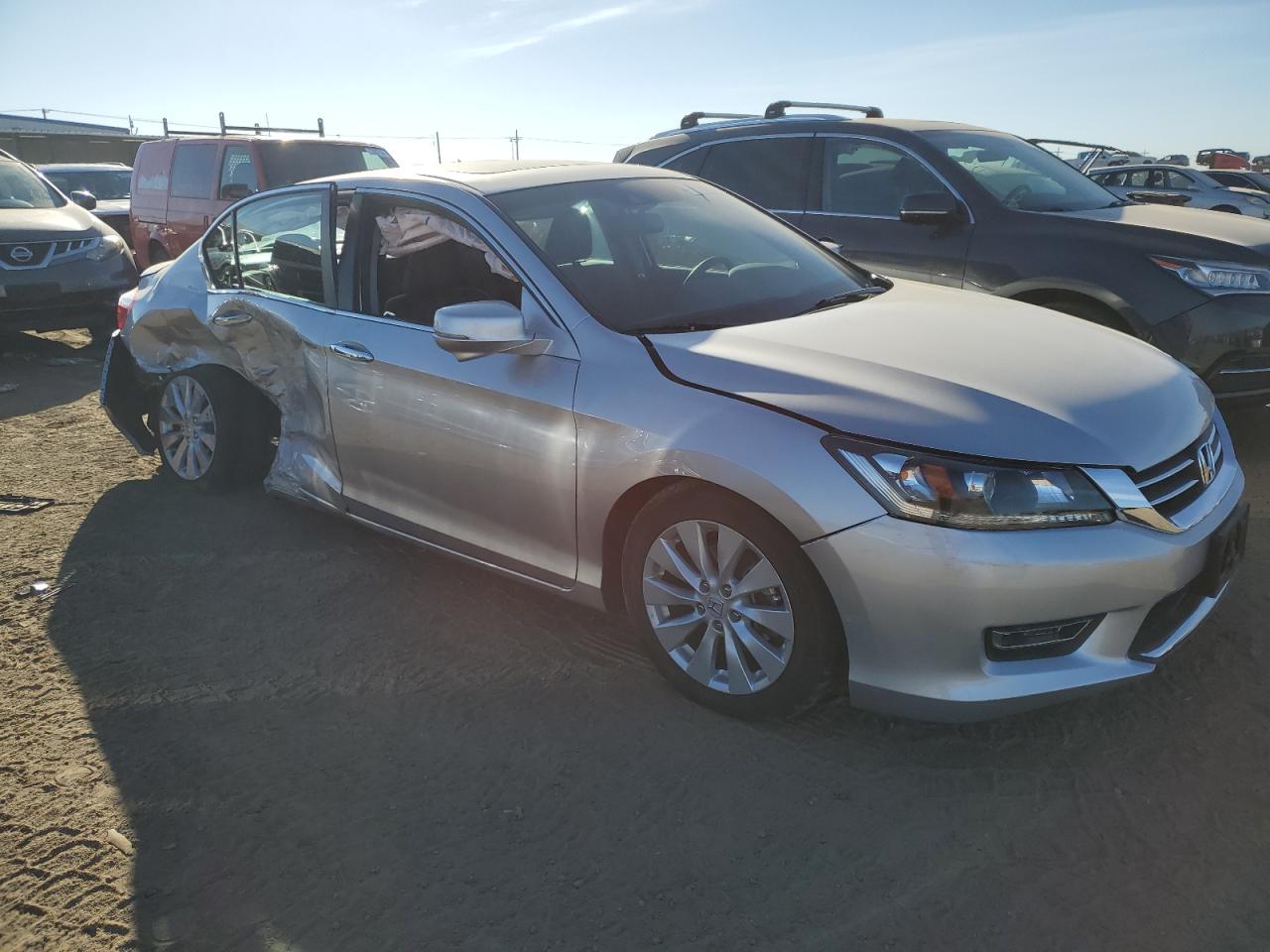 2013 Honda Accord VIN 1HGCR2F8XDA013920 Copart auction photo, side / rear end damage thumbnail 4