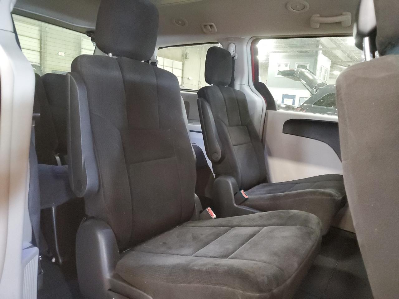 2012 Dodge Caravan VIN 2C4RDGDG3CR171671 Copart auction photo, front end damage thumbnail 11