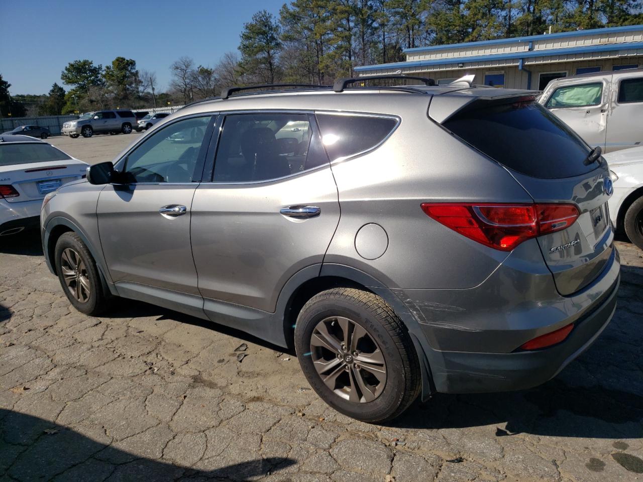 2015 Hyundai Santa Fe VIN 5XYZU3LB5FG247625 Copart auction photo, front end damage thumbnail 2